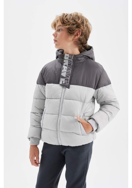 Erkek Çocuk Su Geçirmez Kapüşonlu Polar Astarlı Fermuarlı Cepli Mont C5509A824WN