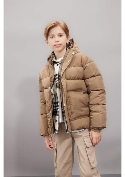 Erkek Çocuk Su İtici Ribana Kollu Kapüşonlu Şişme Mont C5526A824WN