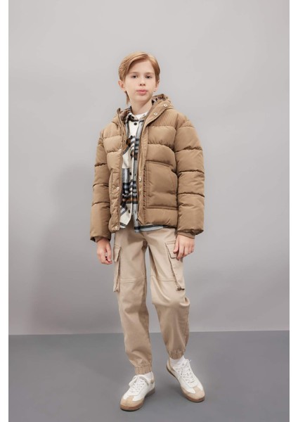 Erkek Çocuk Su İtici Ribana Kollu Kapüşonlu Şişme Mont C5526A824WN