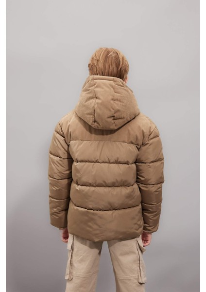 Erkek Çocuk Su İtici Ribana Kollu Kapüşonlu Şişme Mont C5526A824WN