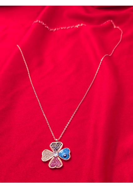 Yonca Çiçeği Gümüş Kolye