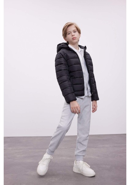 Erkek Çocuk Su İtici Kapüşonlu Fermuarlı Basic Düz Cepli Şişme Mont A1875A824AU