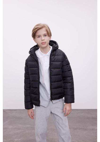 Erkek Çocuk Su İtici Kapüşonlu Fermuarlı Basic Düz Cepli Şişme Mont A1875A824AU