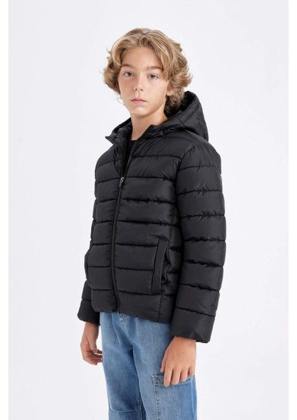 Erkek Çocuk Su İtici Kapüşonlu Fermuarlı Basic Düz Cepli Şişme Mont A1875A824AU