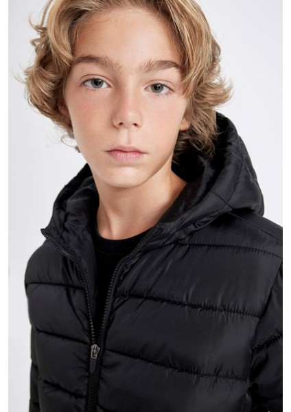 Erkek Çocuk Su İtici Kapüşonlu Fermuarlı Basic Düz Cepli Şişme Mont A1875A824AU