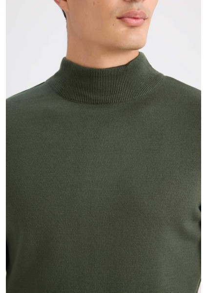 Slim Fit Dar Kesim Yarım Balıkçı Yaka Basic Düz Triko Kazak R1127AZ24WN