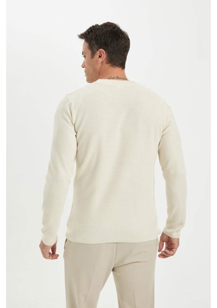 Standart Fit Normal Kesim Pamuklu Bisiklet Yaka Triko Kazak A5181AX24AU