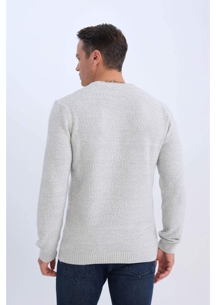 Standart Fit Normal Kesim Bisiklet Yaka Dokulu Basic Düz Triko Kazak R1175AZ24WN