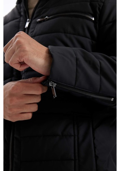 Slim Fit Dar Kesim Dik Yaka Fermuarlı Cepli Suni Deri Ceket Mont X4014AZ24WN