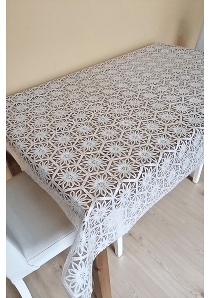 Dantel Görünümlü Üstü Şeffaf Kaplı Muşamba Masa Örtüsü -Beyaz Renk-Farklı Ölçülerde-Yldz