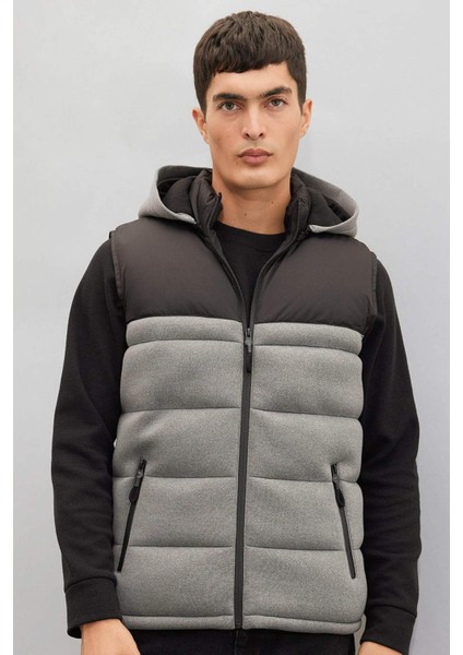 Slim Fit Cepli Yelek Dar Kesim Renk Bloklu Kapüşonlu Fermuarlı C5025AX24WN