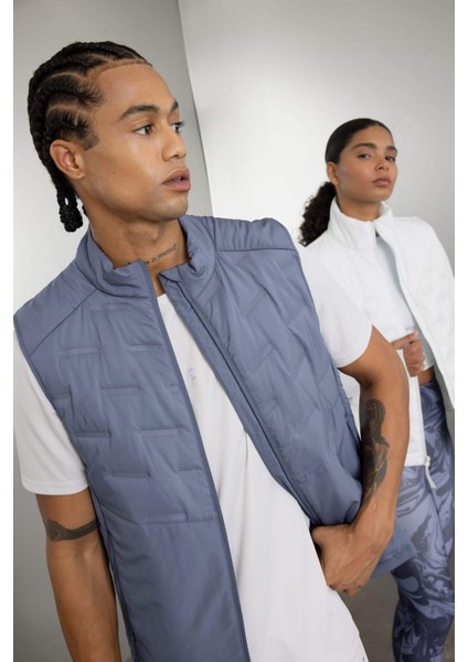 Fit Su İtici Kapitone Regular Fit Dik Yaka Fermuarlı Cepli Şişme Yelek C6044AX24AU