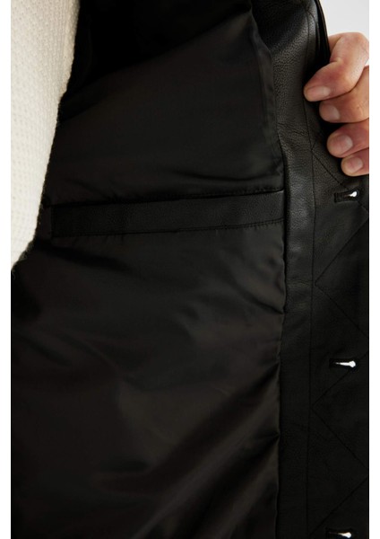 Su İtici Slim Fit Dar Kesim Gömlek Yaka Düğmeli Cepli Mevsimlik Hafif İnce Suni Deri Ceket Mont C4861AX24WN
