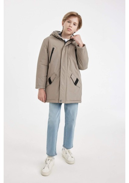 Erkek Çocuk Su Geçirmez Kapüşonlu Fermuarlı Çıtçıtlı Cift Cepli Parka Mont C8901A824WN