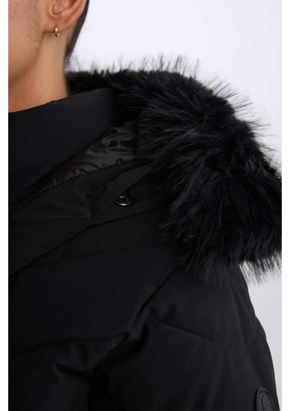 Su İtici Regular Fit Kapüşonlu Parka Mont C8505AX24WN