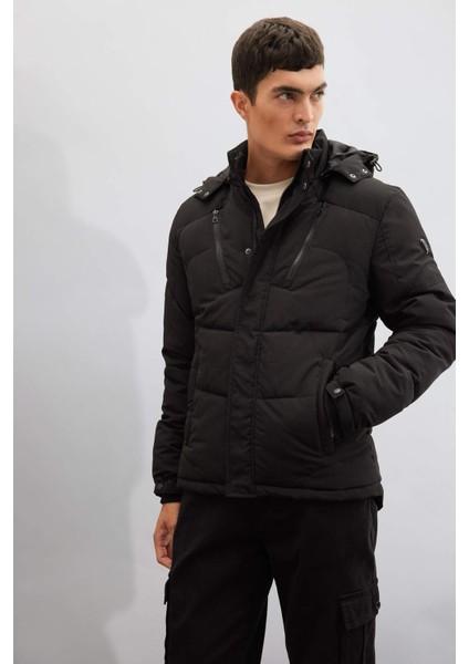 Su Geçirmez Mont Slim Fit Dar Kesim Kapüşonlu Polar Astarlı Fermuarlı U9773AZ24WN