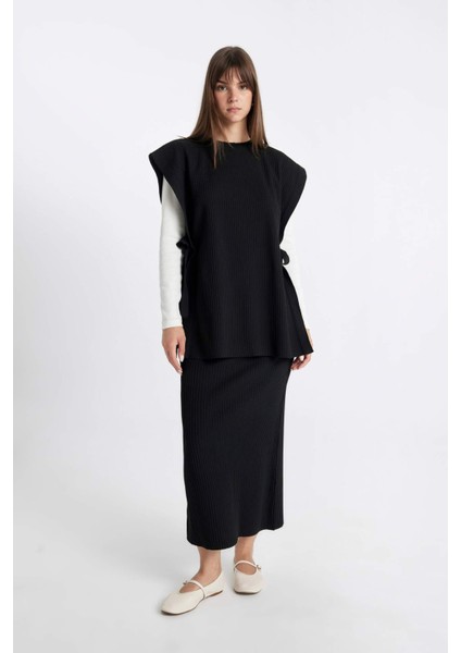 Regular Fit Bisiklet Yaka Basic Düz Yan Bağlamalı Triko Süveter Y1323AZ24AU