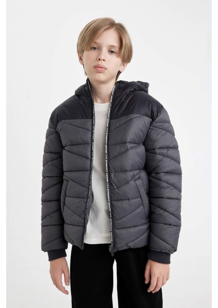 Erkek Çocuk Su Geçirmez Kapüşonlu Fermuarlı Cepli Polar Astarlı Mont C5519A824WN