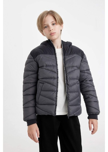 Erkek Çocuk Su Geçirmez Kapüşonlu Fermuarlı Cepli Polar Astarlı Mont C5519A824WN