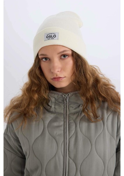 Kadın Şehir Temalı Dokuma Etiketli Bere A5655AX24WN