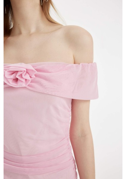 Bodycon Vücudu Saran Omuzu Açık Drapeli Pembe Tül Mini Abiye Elbise C8966AX24SM