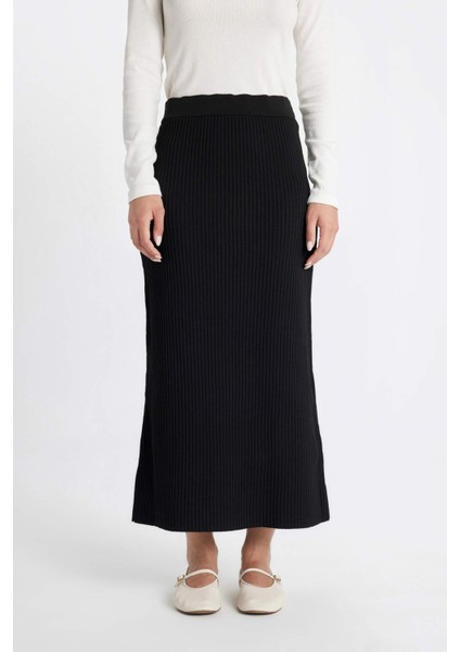 Regular Fit Basic Düz Maxi Siyah Triko Etek A1314AX24AU