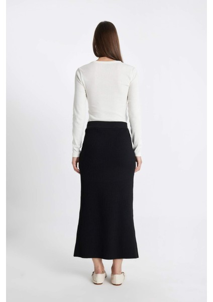 Regular Fit Basic Düz Maxi Siyah Triko Etek A1314AX24AU