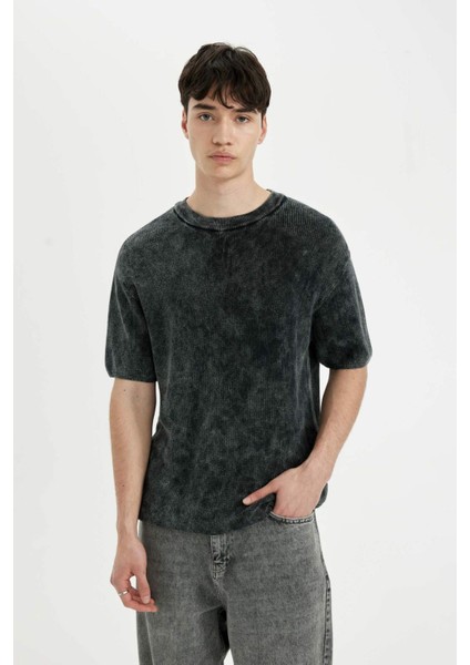 Relax Fit Bisiklet Yaka Selanik Kumaş Kısa Kollu Tişört