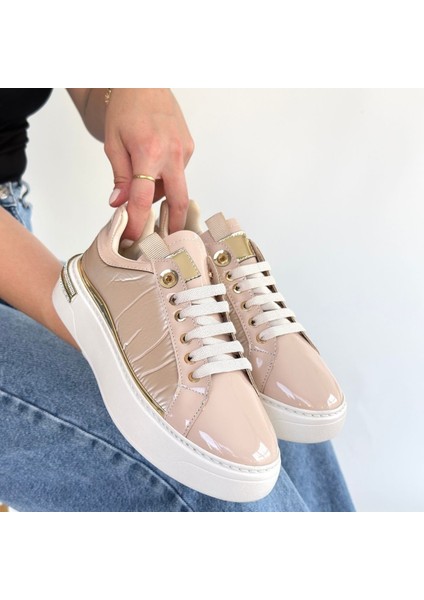 Bej Rugan Paraşüt Detaylı Bağcıklı Kadın Spor Ayakkabı fırsatları