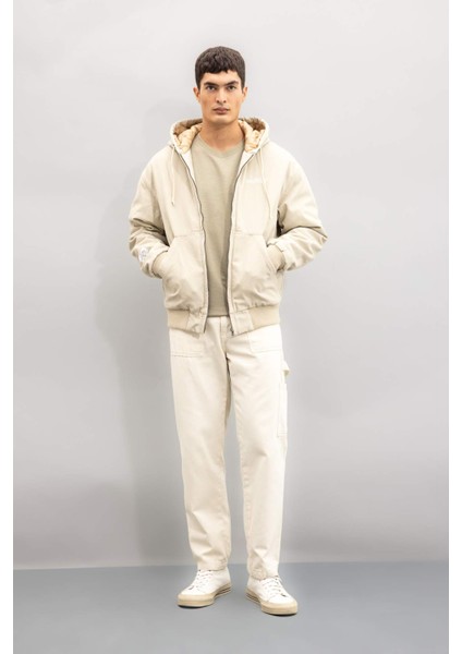 Su İtici Oversize Fit Geniş Kalıp Nakış Detaylı İç Cepli Kapüşonlu Ribanalı Fermuarlı Cepli Mont C6338AX24AU