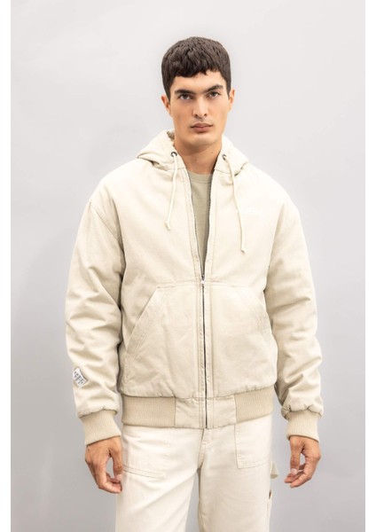 Su İtici Oversize Fit Geniş Kalıp Nakış Detaylı İç Cepli Kapüşonlu Ribanalı Fermuarlı Cepli Mont C6338AX24AU