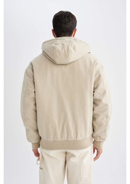 Su İtici Oversize Fit Geniş Kalıp Nakış Detaylı İç Cepli Kapüşonlu Ribanalı Fermuarlı Cepli Mont C6338AX24AU