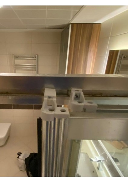 Ayrıntıshop Duşakabin Seti 1 Sabit 2 Hareketli Duşakabinler 4 Adet Kısa + 4 Adet Uzun