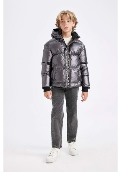 Erkek Çocuk Su İtici Ribana Kollu Kapüşonlu Polar Astarlı Şişme Mont C5524A824WN