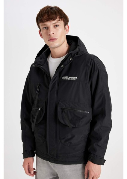 Regular Fit Baskı Detaylı Kapüşonlu Fermuarlı Cepli Mont C7309AX24AU