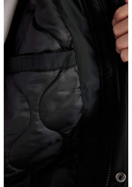 Regular Fit Baskı Detaylı Kapüşonlu Fermuarlı Cepli Mont C7309AX24AU