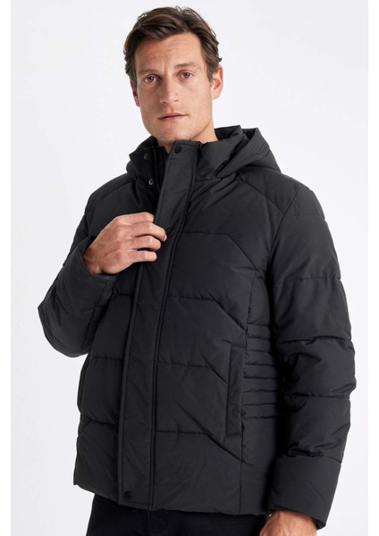 Su İtici Slim Fit Dar Kesim Kapüşonlu Fermuarlı Çıtçıt Kapamalı Cepli Mont C8486AX24WN