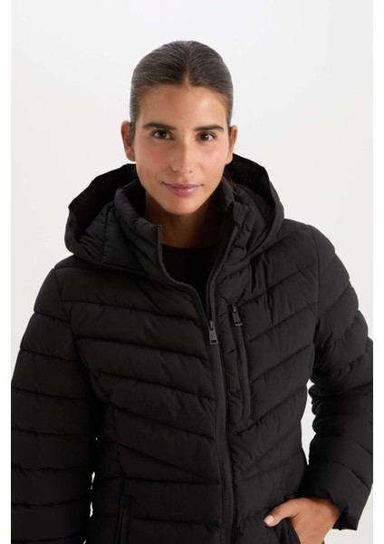 Fit Su Geçirmez Çıkarılabilir Kapüşonlu Fermuar Kapamalı Cepli Uzun Şişme Mont C6035AX24WN