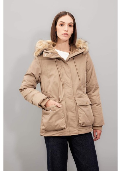 Su Geçirmez Mont Parka Kapüşonlu Suni Kürklü Fermuarlı Cepli C6668AX24WN