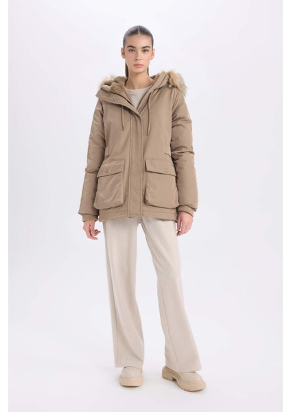 Su Geçirmez Mont Parka Kapüşonlu Suni Kürklü Fermuarlı Cepli C6668AX24WN