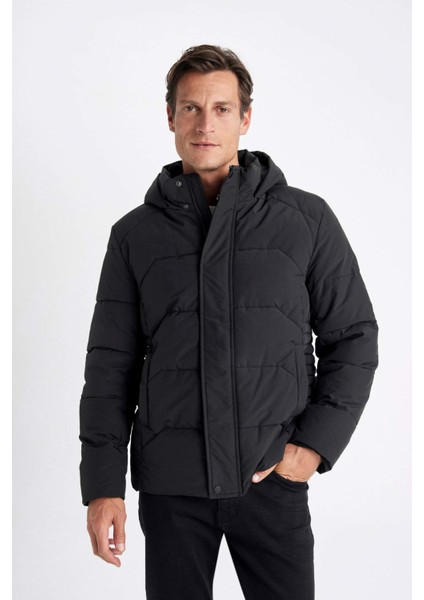 Su İtici Slim Fit Dar Kesim Kapüşonlu Fermuarlı Çıtçıt Kapamalı Cepli Mont C8486AX24WN