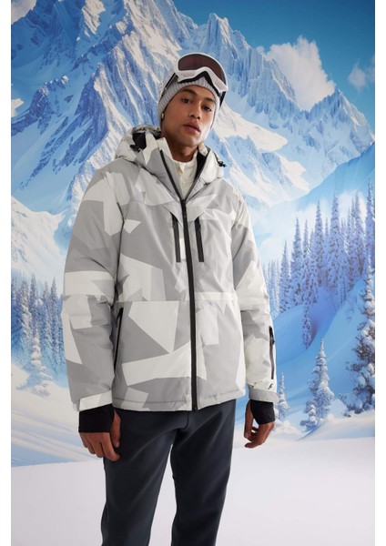 DeFactoFit Kayak Montu Su İtici Rüzgar Geçirmez Kapüşonlu Fermuarlı Ultra Korumalı A7116AX24WN