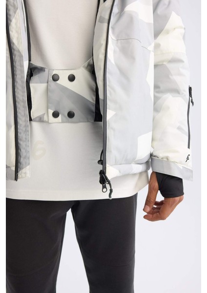 DeFactoFit Kayak Montu Su İtici Rüzgar Geçirmez Kapüşonlu Fermuarlı Ultra Korumalı A7116AX24WN