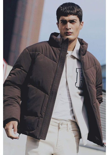 Slim Fit Dar Kesim Dik Yaka Fermuarlı Cepli Şişme Mont C9020AX24WN