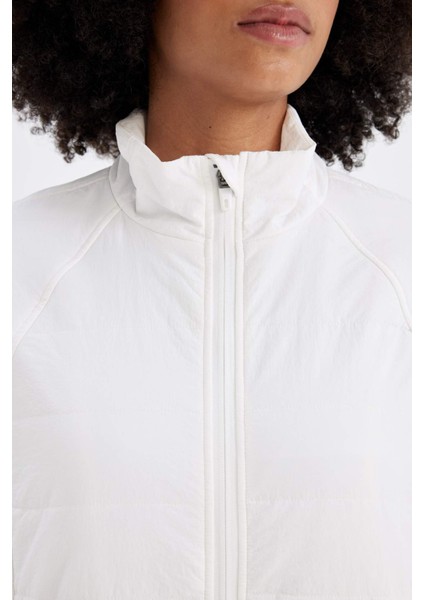 Fit Su Geçirmez Hafif Mont Slim Fit Dar Kesim Kapüşonlu Fermuarlı Cepli Mevsimlik C7802AX24WN