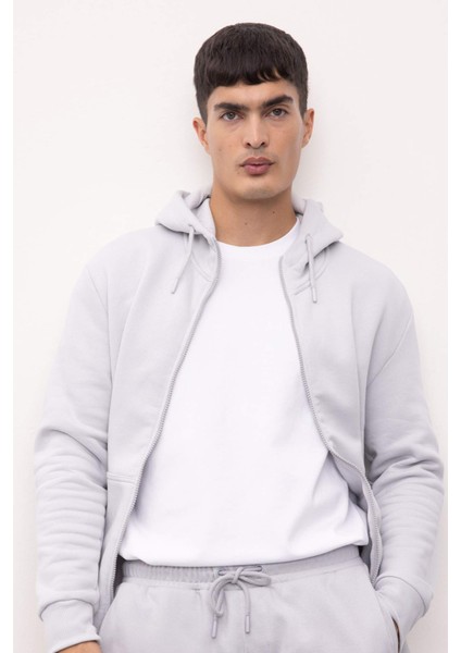 Regular Fit Kapüşonlu İçi Yumuşak Tüylü Cepli Basic Düz Fermuarlı Sweatshirt X8331AZ24AU