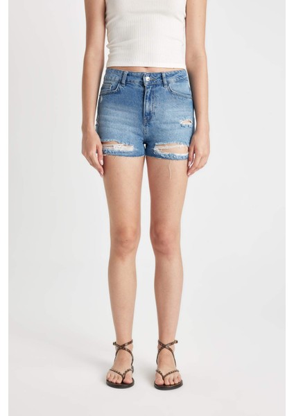 Yüksek Bel Kesik Uçlu Paça Jean Şort