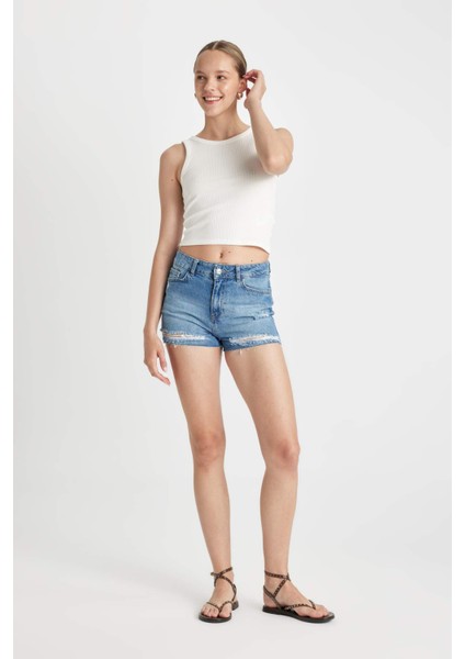 Yüksek Bel Kesik Uçlu Paça Jean Şort