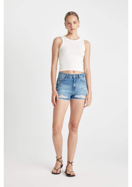 Yüksek Bel Kesik Uçlu Paça Jean Şort