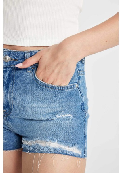 Yüksek Bel Kesik Uçlu Paça Jean Şort